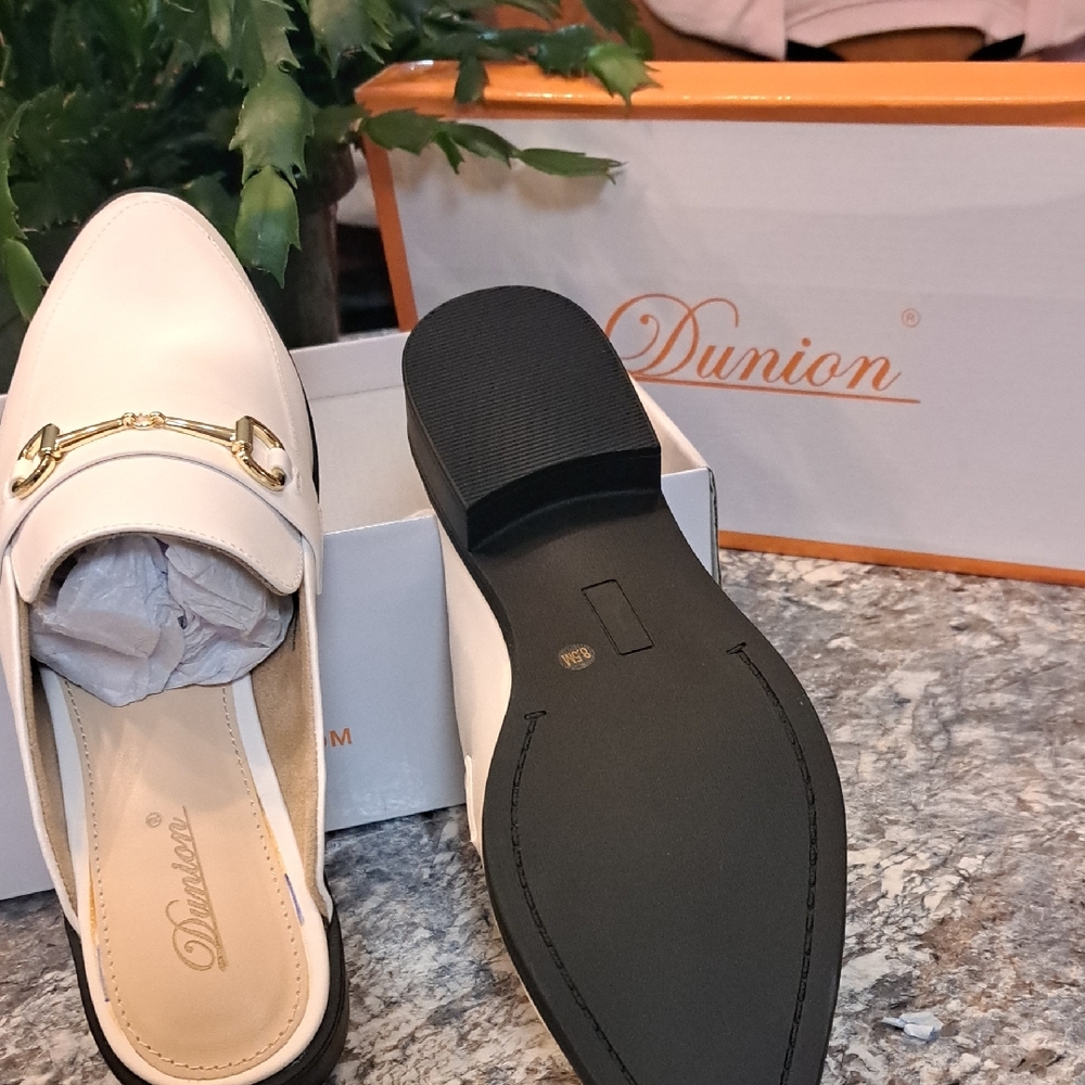 NWT  Dunion Women's Cream Loafers with Gold Accent New With Box.
